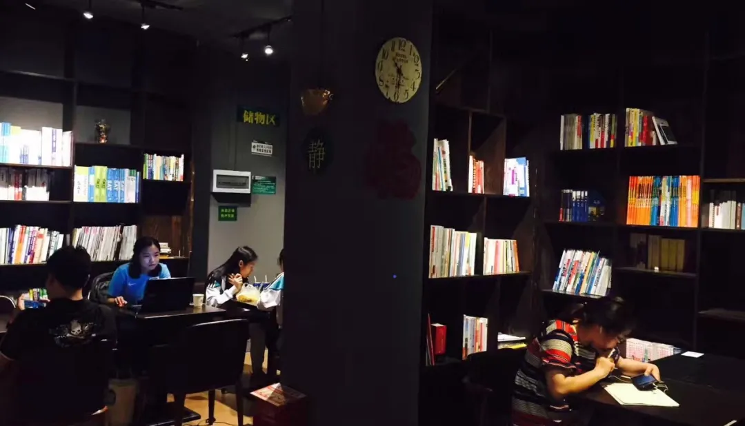 自习室持续火爆，他却说“二房东模式”自习室终将倒闭