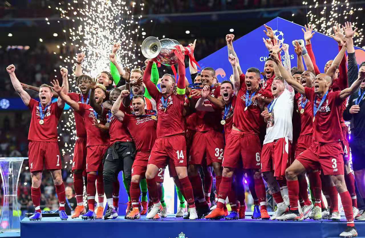 飘扬在安菲尔德(利物浦2019年冠军奖金达2400万镑,够买三个南野拓实)