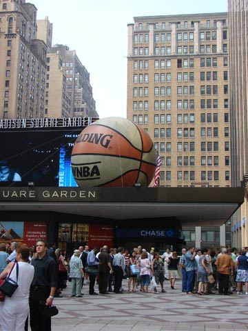 nba有哪些小球市(NBA大球市和小球市有哪些？根据美国城市经济GDP排名一目了然)