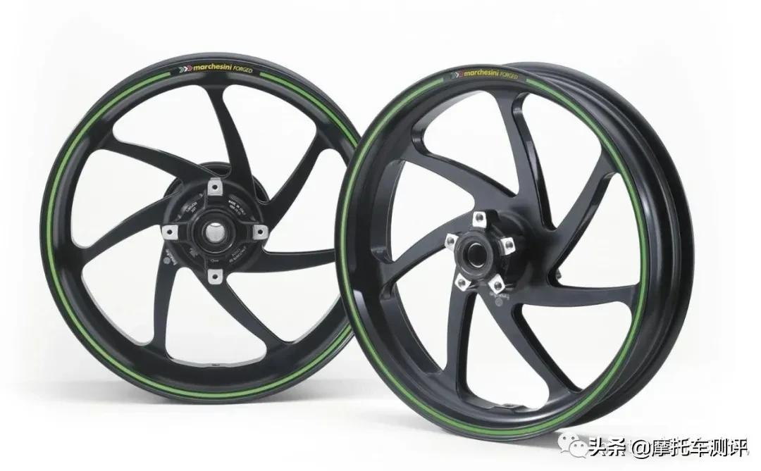 2021北京摩展┃23.68万起!川崎传奇车型ZX-10R/RR大改款发布