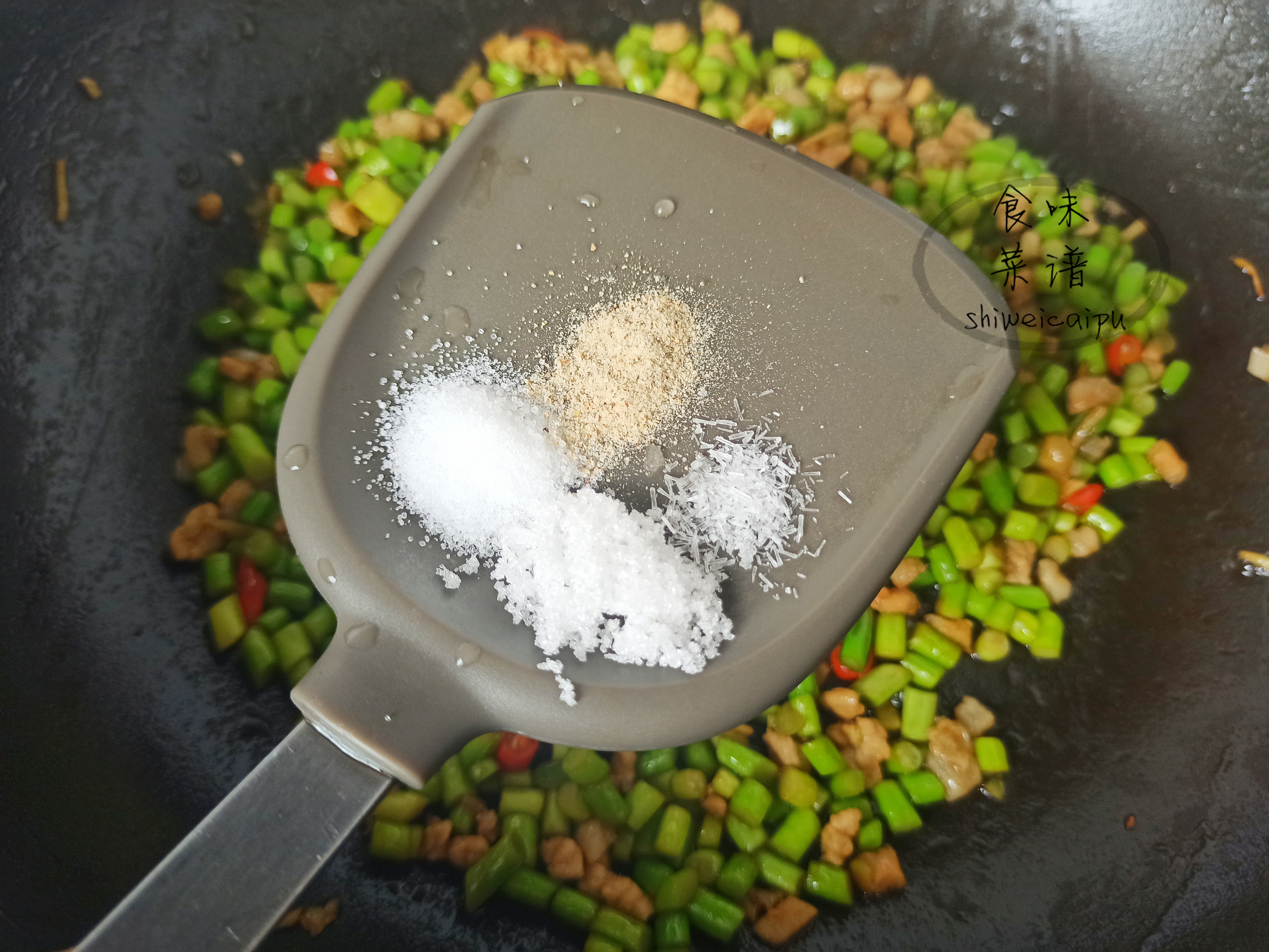 蒜苔的做法教程（教你6种鲜嫩营养的家常菜）