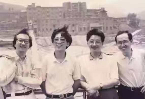 潘石屹夫妻俩走的“路子”，连曹德旺都看不清