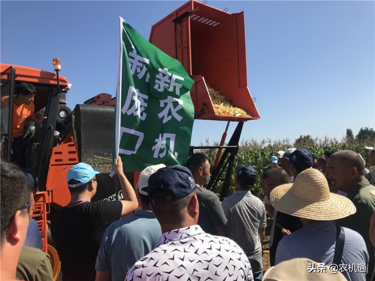 專業(yè)！中國龐口第二屆華北農(nóng)機(jī)地頭展在龐口成功舉行