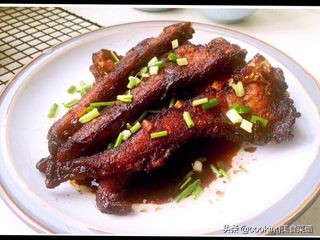 家常青鱼菜谱，糖醋熏鱼排做法，美味营养的鱼肉做法，春节试试吧