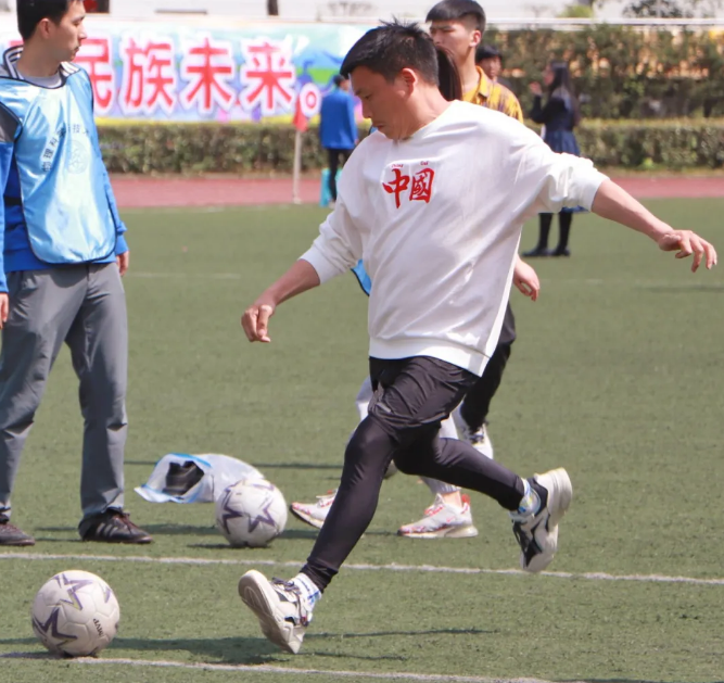 走出62位院士，创造无数“世界第一”，揭秘四川这所顶尖高校“硬核力量”！