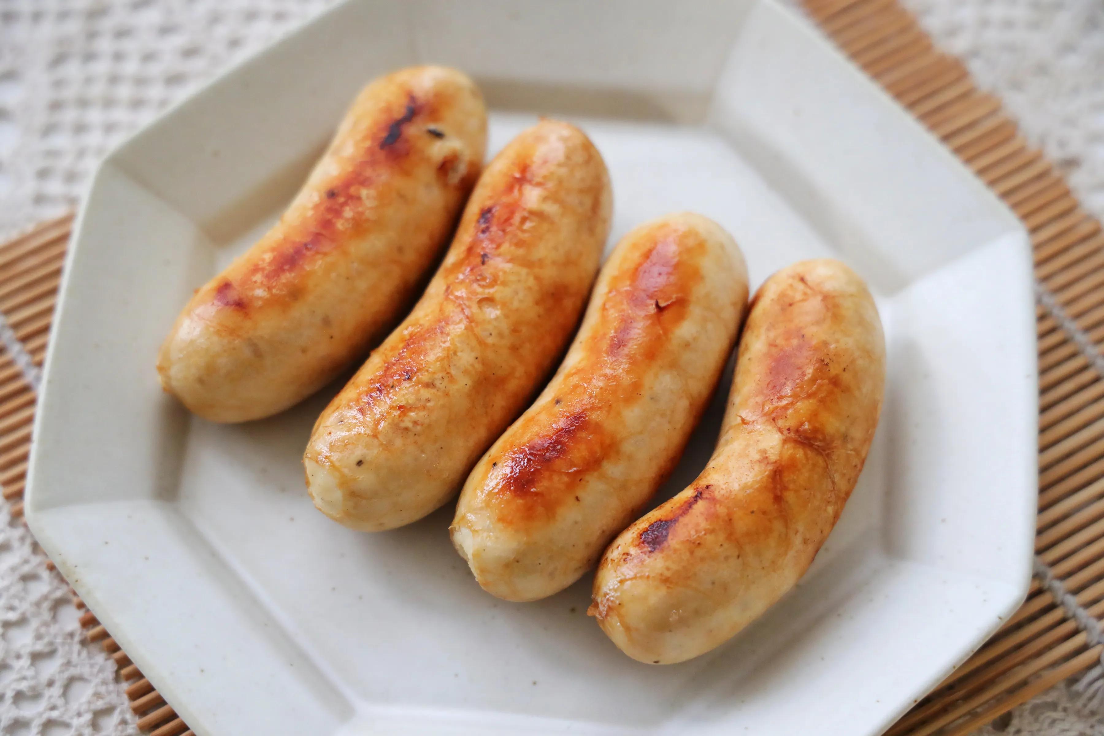 鸡胸肉别水煮，试试做成脆皮肠，低油低脂，煎一煎超级方便又健康