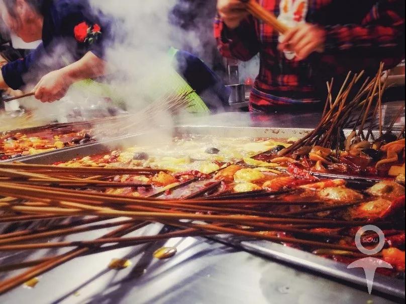 餐厅配备钢琴，三大校区美不胜收，还是西游记拍摄地！四川这所高校让人心动