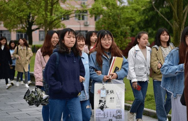 高中纸质档案里都有啥，为何不能随意拆开？简单的小事也有大学问