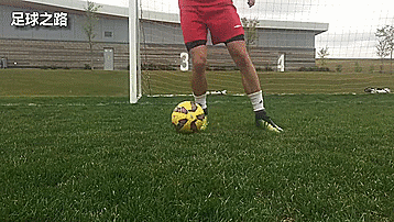 足球运动员训练计划（29个足球步法训练以及训练计划）