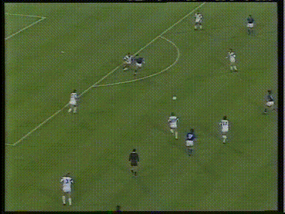 新浪意大利世界杯十大进球（1990年世界杯十大精彩进球欣赏，第一球蛇形奔袭游龙惊鸿）