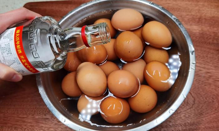 腌鸡蛋的做法,家常腌鸡蛋的做法