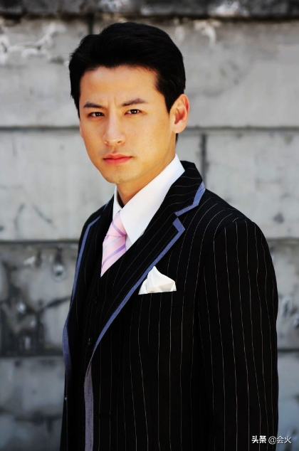 40岁知名演员另类创业，教人艺考6月收4万，还亲自带学生进剧组