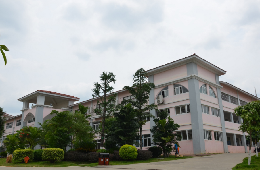 广西这所大学扬眉吐气，首次跻身全国百强大学，同时还有好消息