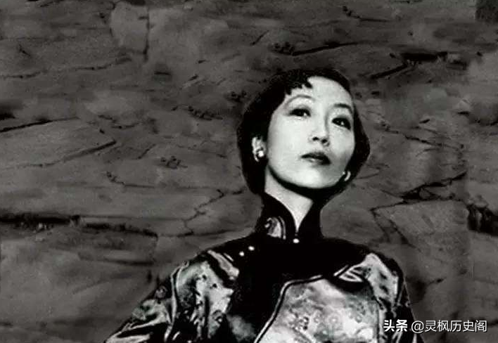 张爱玲24岁写的《传奇》，道出爱情真谛：感情，都千疮百孔