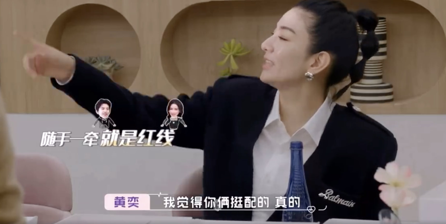 带女友一起打篮球(王大陆约会再被拍，教女友打篮球好宠溺，蔡卓宜跺脚撒娇很可爱)