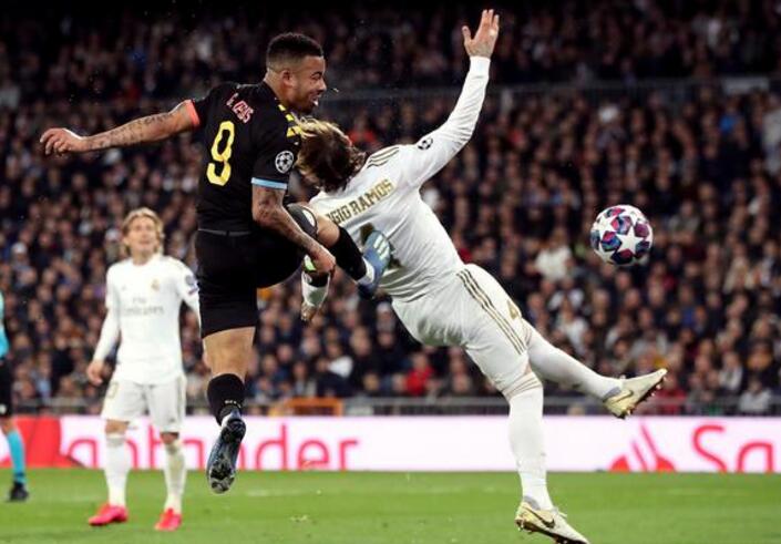 曼城欧冠阿奎罗为什么替补（为何阿圭罗替补未上场？瓜帅说很正常，记者却一语中的）