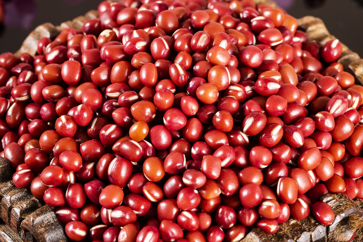 冬季女性补气血，多吃5种补血食物，益气美容养元气，温暖一冬