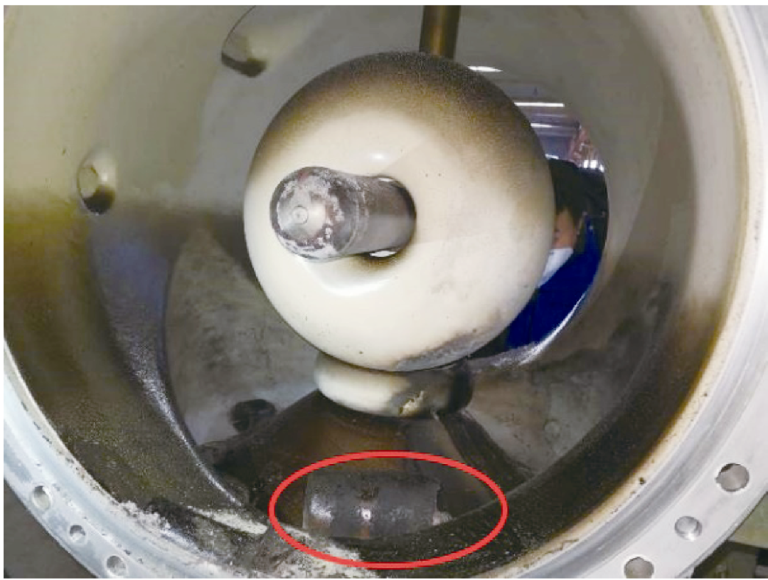 500kV高压开关跳闸，解体确认绝缘拉杆的内部微小缺陷导致故障
