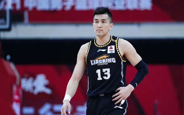 cba球员差nba球员哪里(5名NBA级中国球员，4人已退出国家队！杜锋：20年最困难时期)