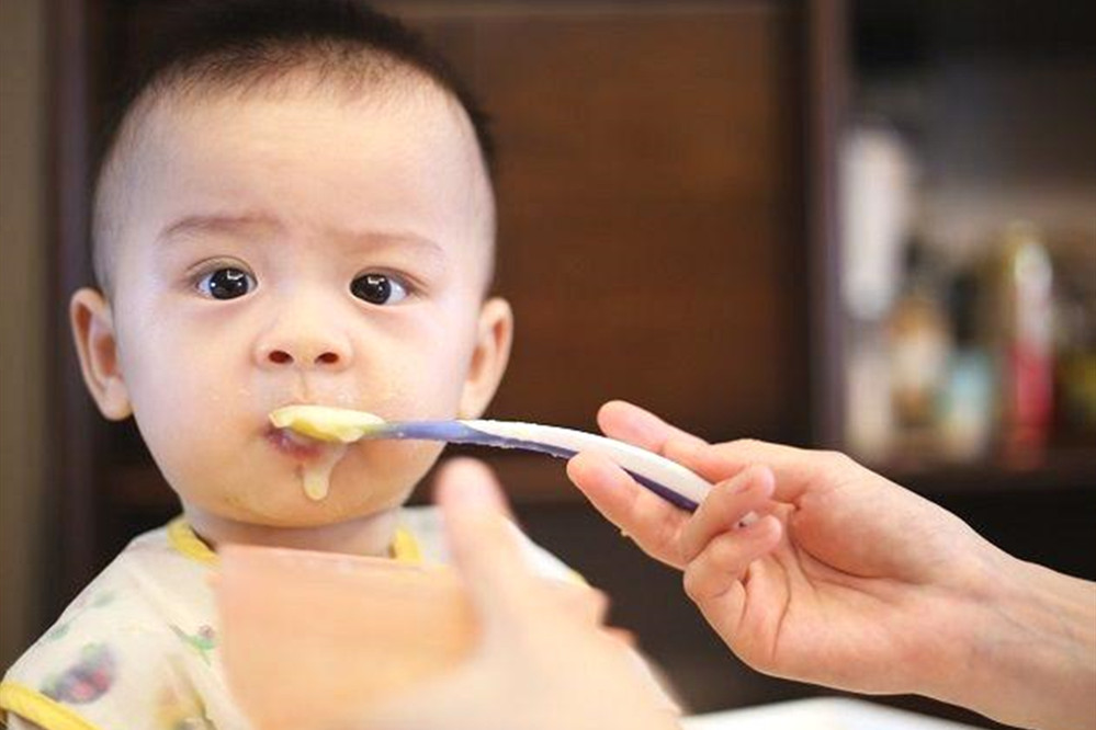 担心宝宝吃腻辅食？宝妈心疼要“加料”？这“料”可不是随便加的