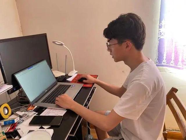 浙江学霸蓝鸿斌，去年641分考上大学却退学复读，今年考了多少分