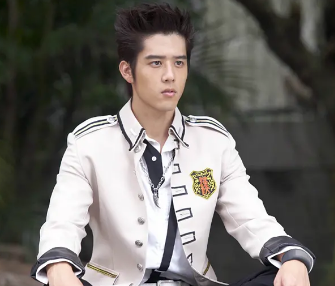 新兵日记之特战英雄08(比起20个月终于营业的李易峰