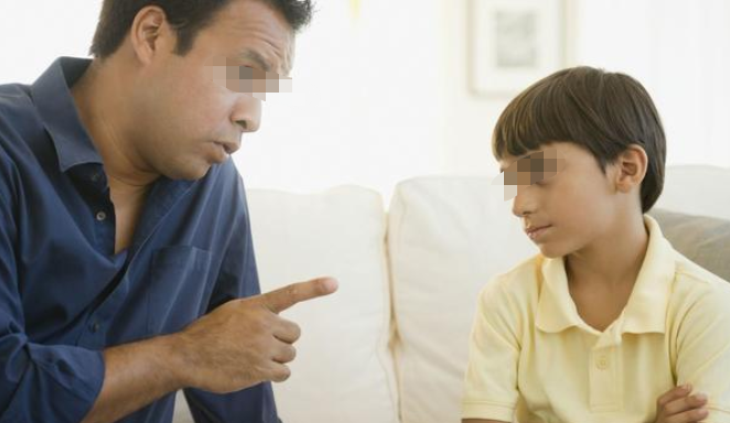 白岩松：再忙也不把孩子“扔”到学校去住宿，寄宿学校弊大于利