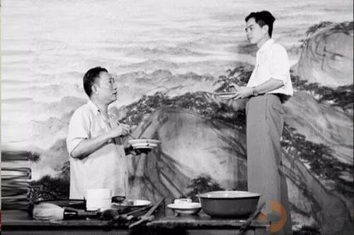 人民大会堂画作完成后，众人提议周恩来题词，却被拒绝：我不合适