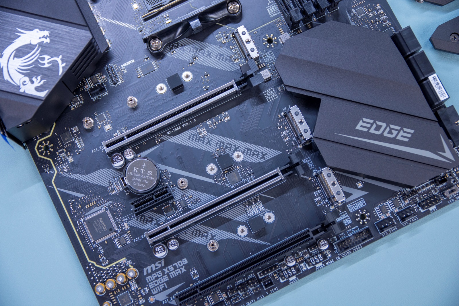 微星X570S主板领衔，三套件助力打造开放式桌面主机