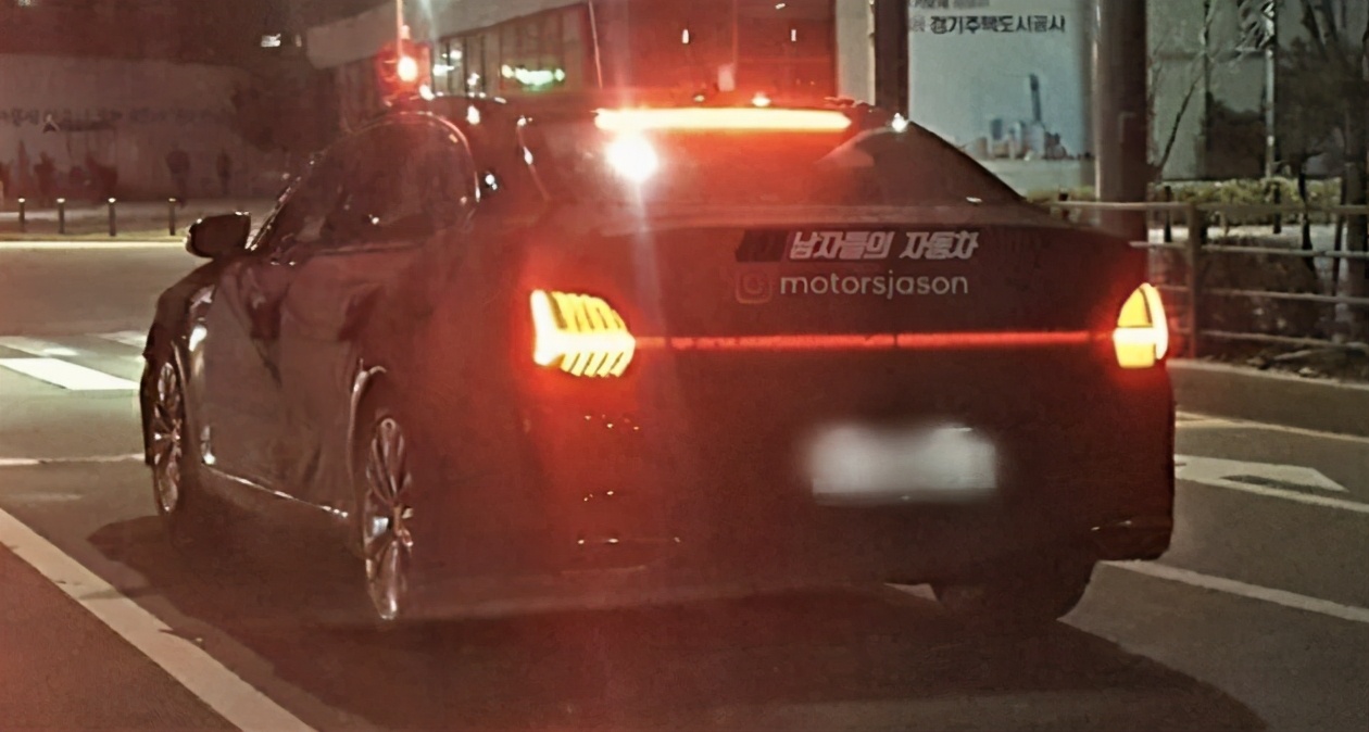 5.0 V8自吸，起亚K9亮相，引进国内对标A6L