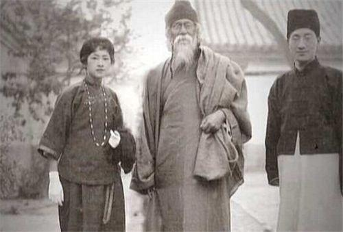 徐志摩去世后，留下遗物《康桥日记》，林徽因抢夺后为何将其烧毁