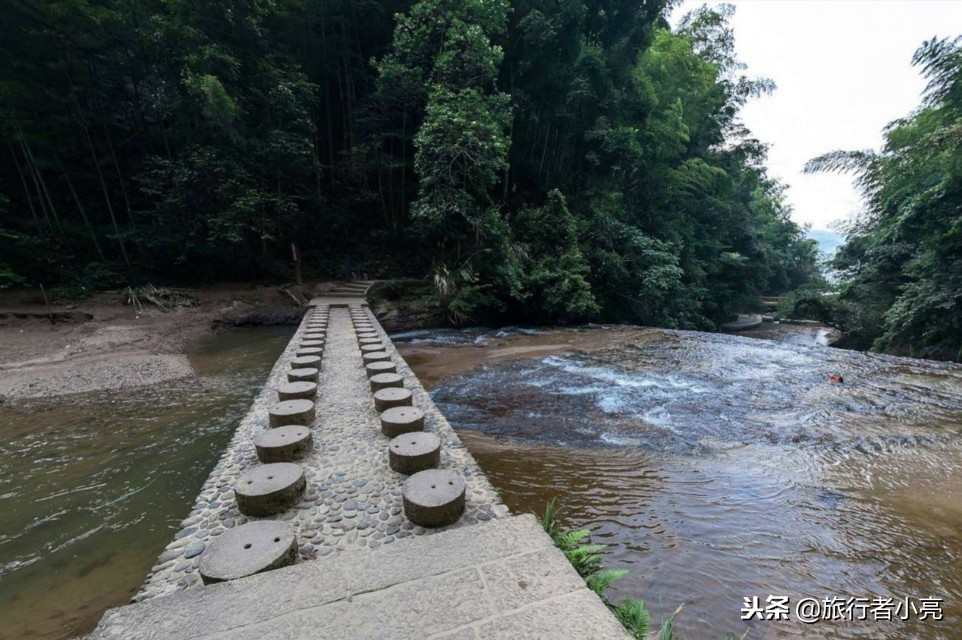 福建十大旅游景点，福建十大必玩旅游景点排行榜，您去过哪些呢？