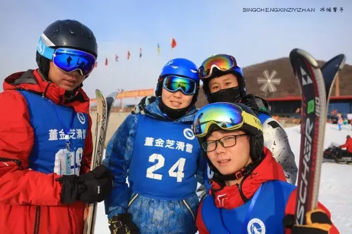 单板滑雪u型场地图(哈尔滨帽儿山高山滑雪场，滑雪发烧友驰骋的乐园)