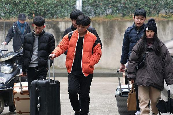 多地大学官网发布寒假通知，长春理工坐拥最长假期，中山大学惨了