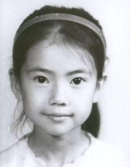 高圆圆上学时期到底有多美？班主任：至少有10多个男生都在追她