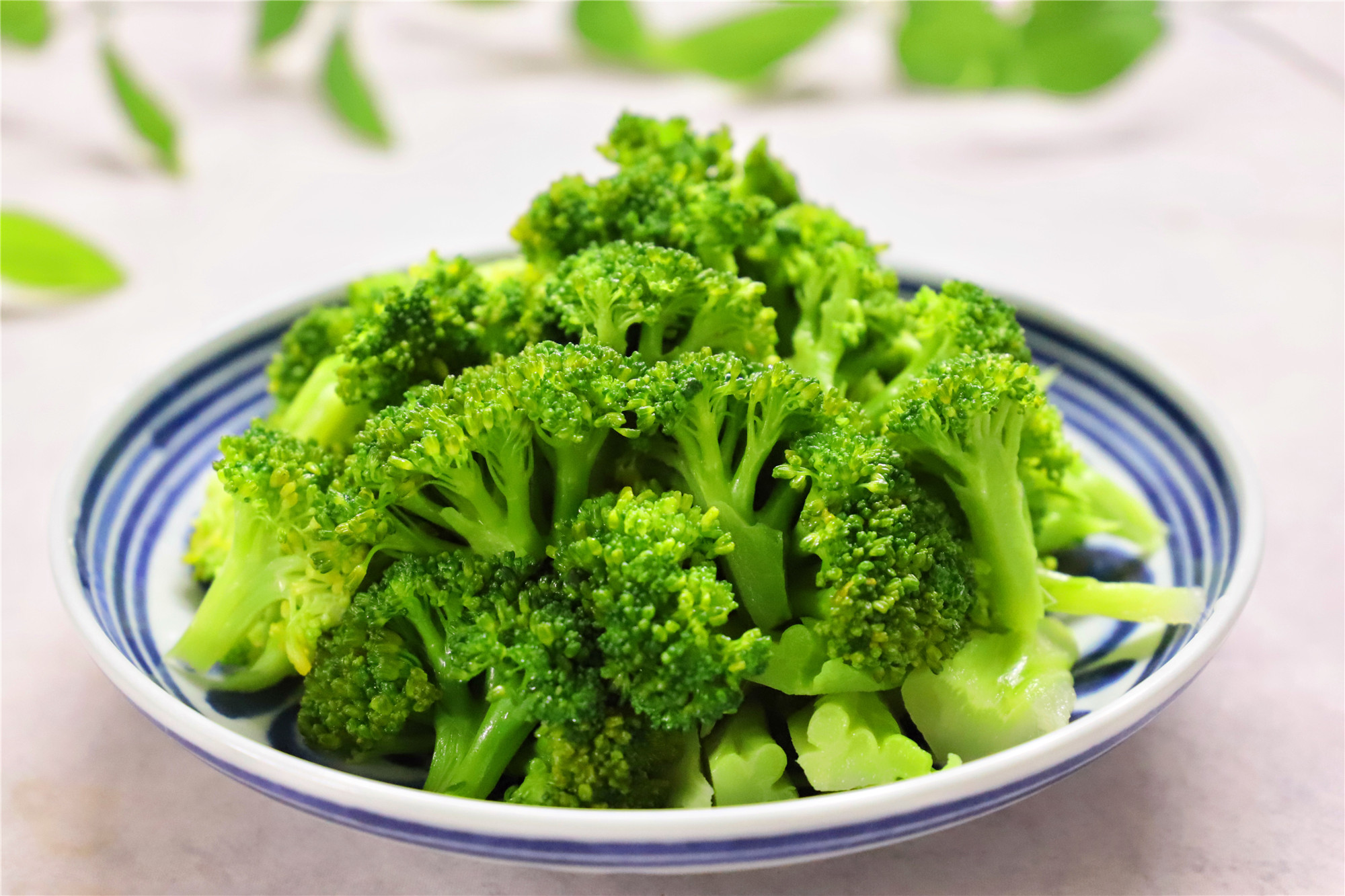 西兰花只用清水洗，越洗越脏！教你正确方法，脏东西自己跑出来