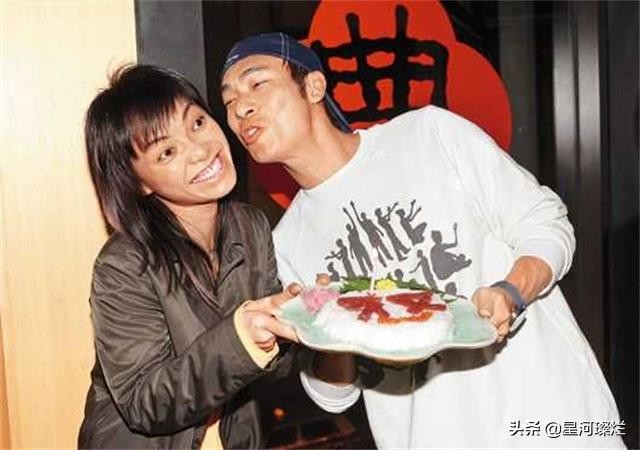 许志安出轨有前科，被骂“花心贱男”，韩红还主动对他当街献吻