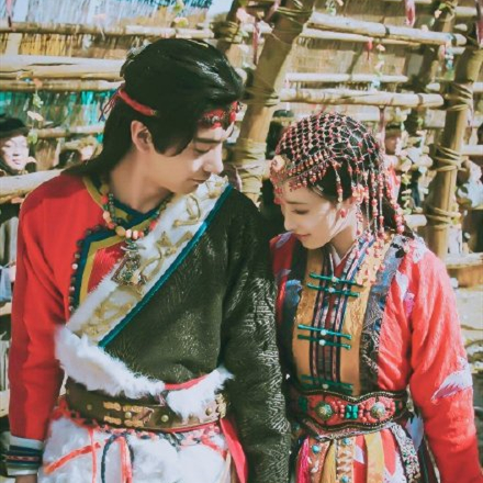 胡冰卿陈星旭姐弟恋疑似分手，单方面取关男方，定情之作还未开播