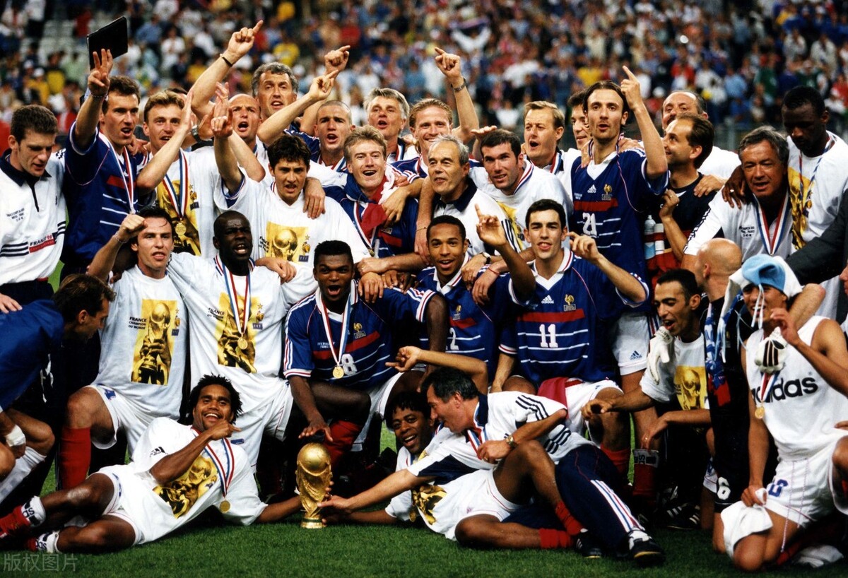 90年世界杯荷兰第几(经典回顾：世界杯90余年的历史中，207个国家仅有8个曾经夺冠)