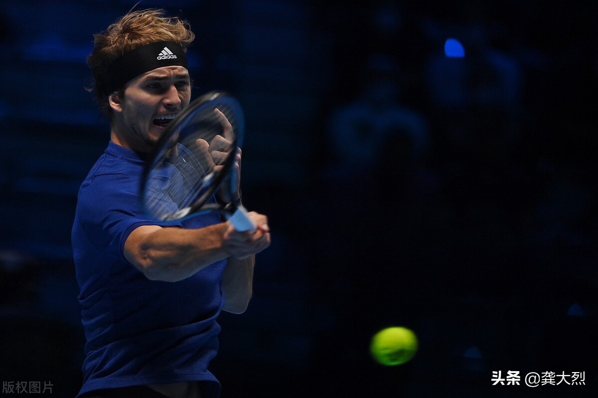 兹维列夫德约科维奇（兹维列夫：1年内2次击败世界第1德约科维奇，挺进总决赛争冠赛）