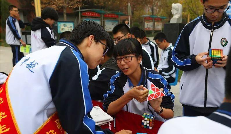 全国高中“十强排名”，衡中“不是第一”，网友表示：意料之中