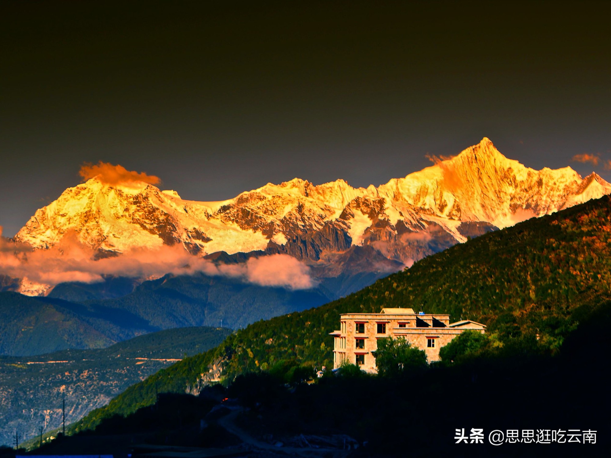 香格里拉有什么好玩的(香格里拉的一处秘境，可以躺着看雪山的地方，一生必须走一次)