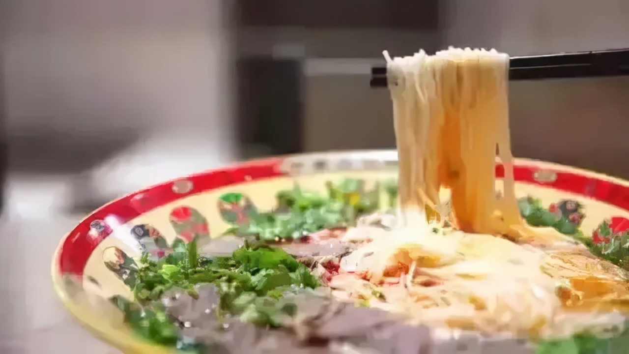 坐拥9幢餐饮大楼、24小时不打烊食堂！上海大学推出这一套餐，火上热搜！