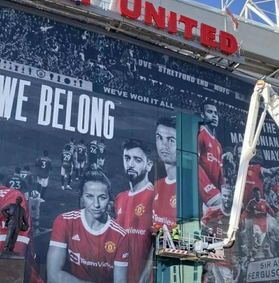 曼城将注意力转向C罗（C罗遇尴尬，超级计算机和名宿都不看好他，称英超冠军将归曼城）