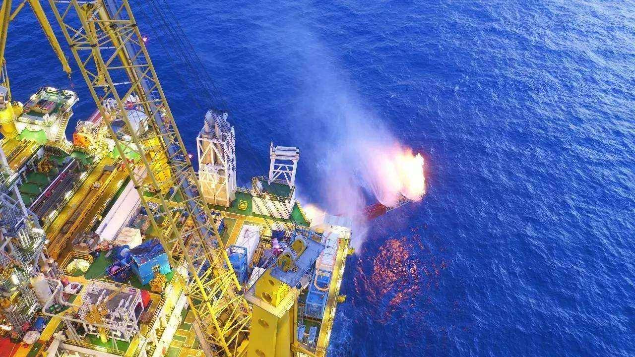 是世界七大海洋油气资源富集区,到现在共发现南海有37个沉积盆地具有