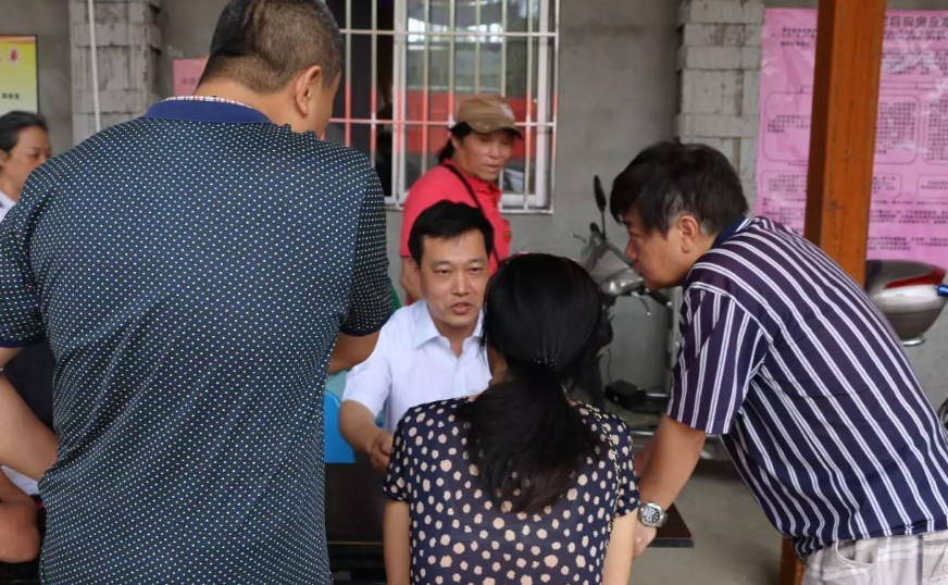 鄉鎮公務員實現“逆襲”，薪資待遇將超縣城公務員，鐵飯碗更鐵了