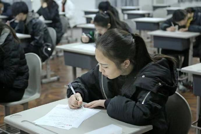 ​大学期末考试“挂科”的危害，统考没过，“补考”通过率大吗？