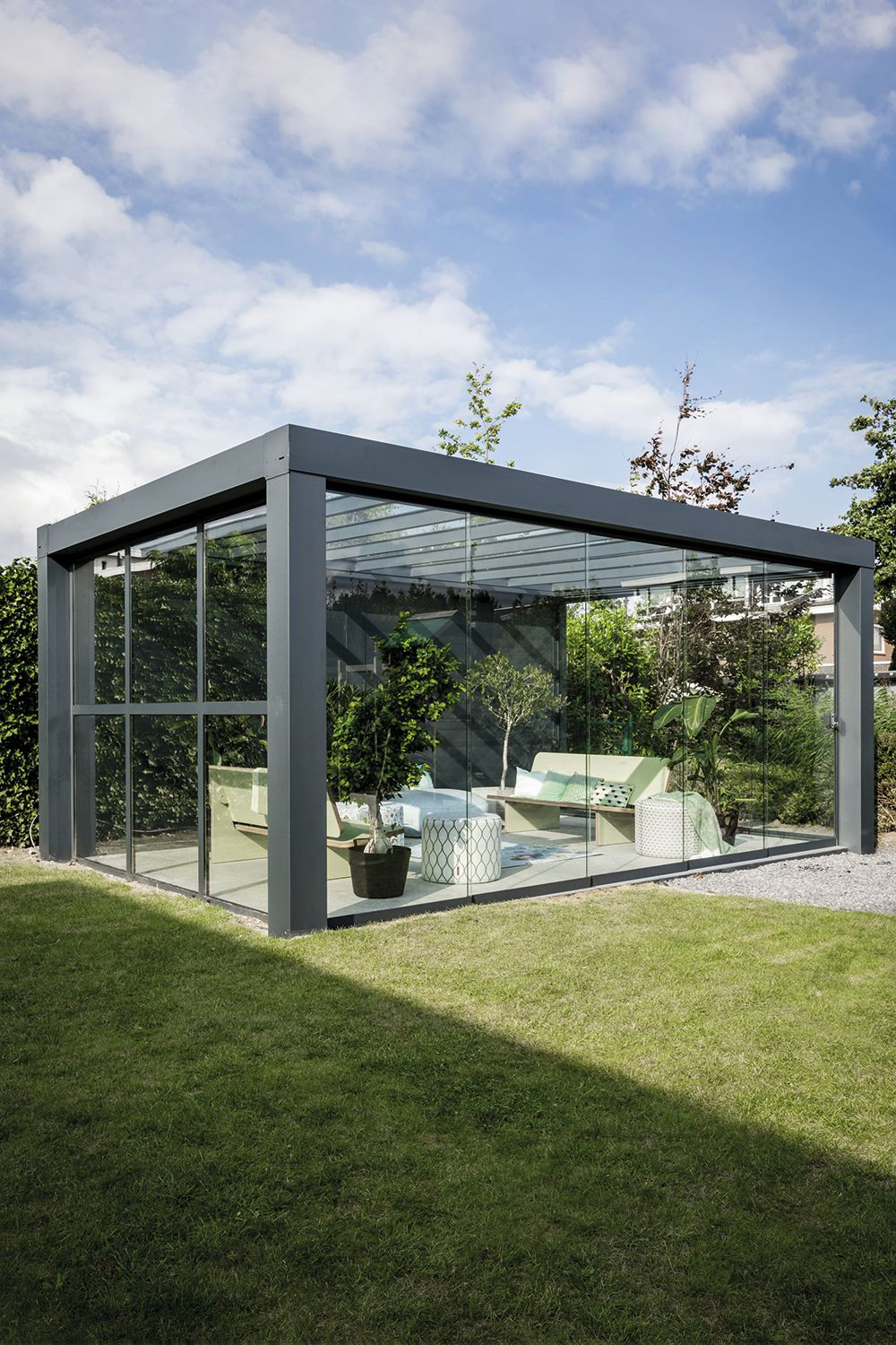 阳光房合集：玻璃房解决了业主对花园庭院担心的问题，好看又实用