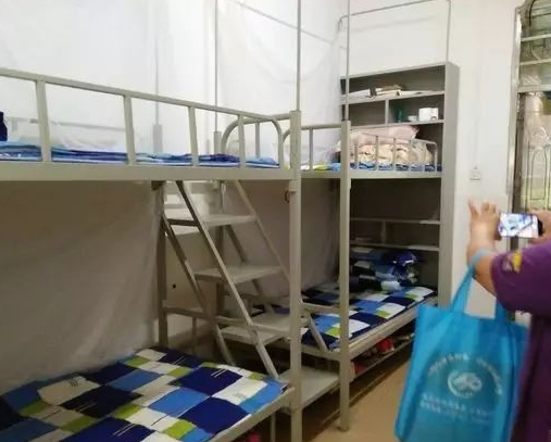 寄宿学校孩子的心理（白岩松为什么让娃住寄宿学校）