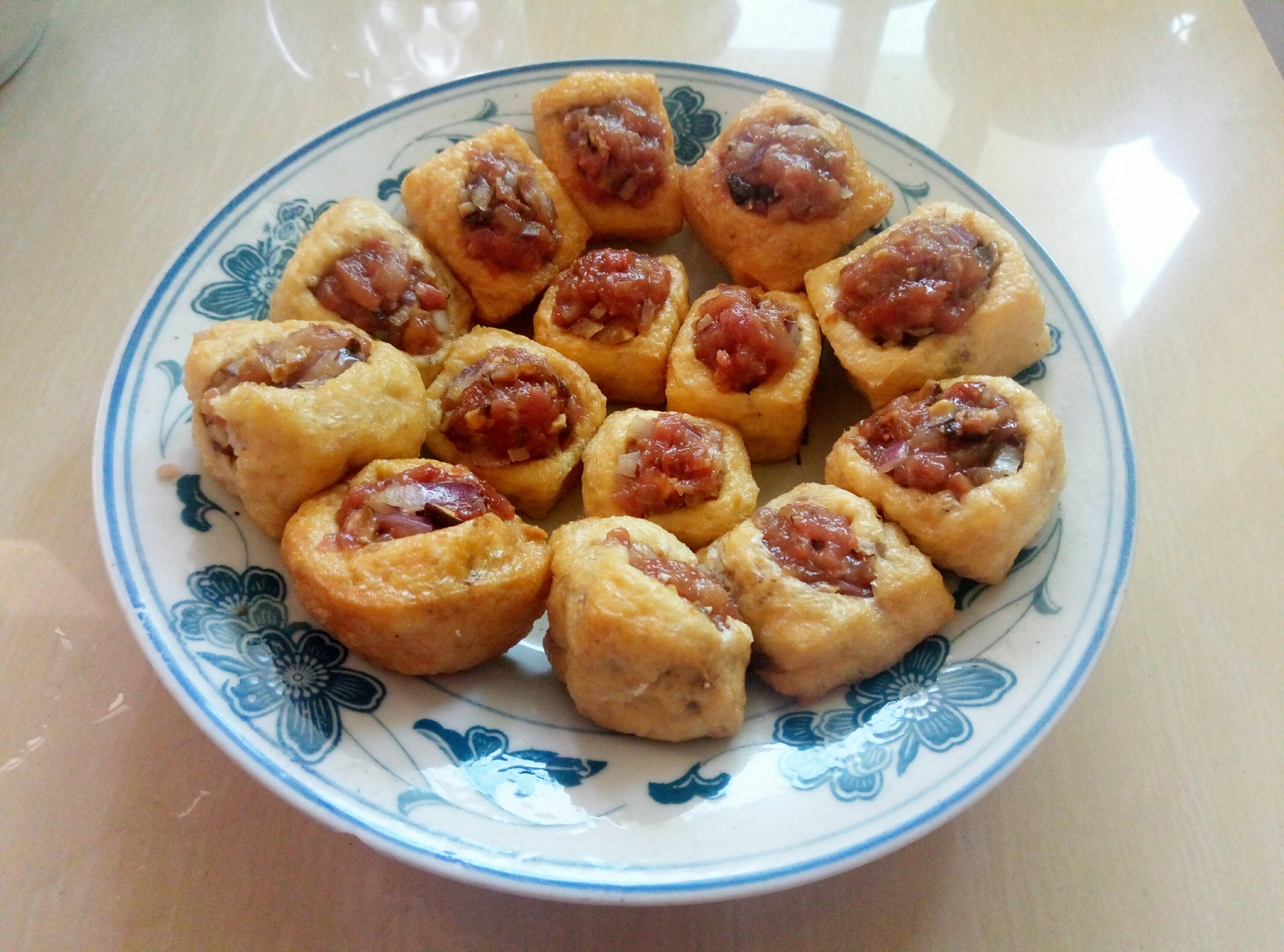 用这个方法做肉酿豆腐泡,多汁咸香,还下饭,有它一顿能吃两碗饭